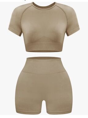 OSeamless Cropped Sports Top & High-Waist Shorts Coffee Set - Size Large NWT